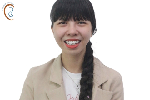 Chuyên viên Trần Vân Anh